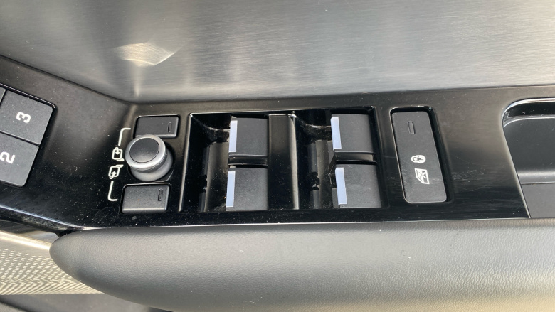 Land Rover Range Rover Velar 3.0 D300 R-Dynamic HSE 5dr Auto Diesel Estate